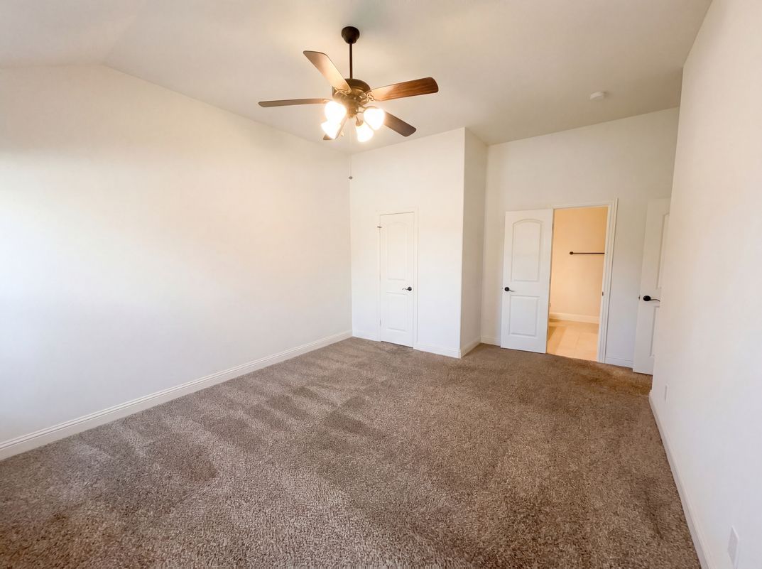 Photo 11 of 26 of 4522 Mariner Dr, Rowlett, TX