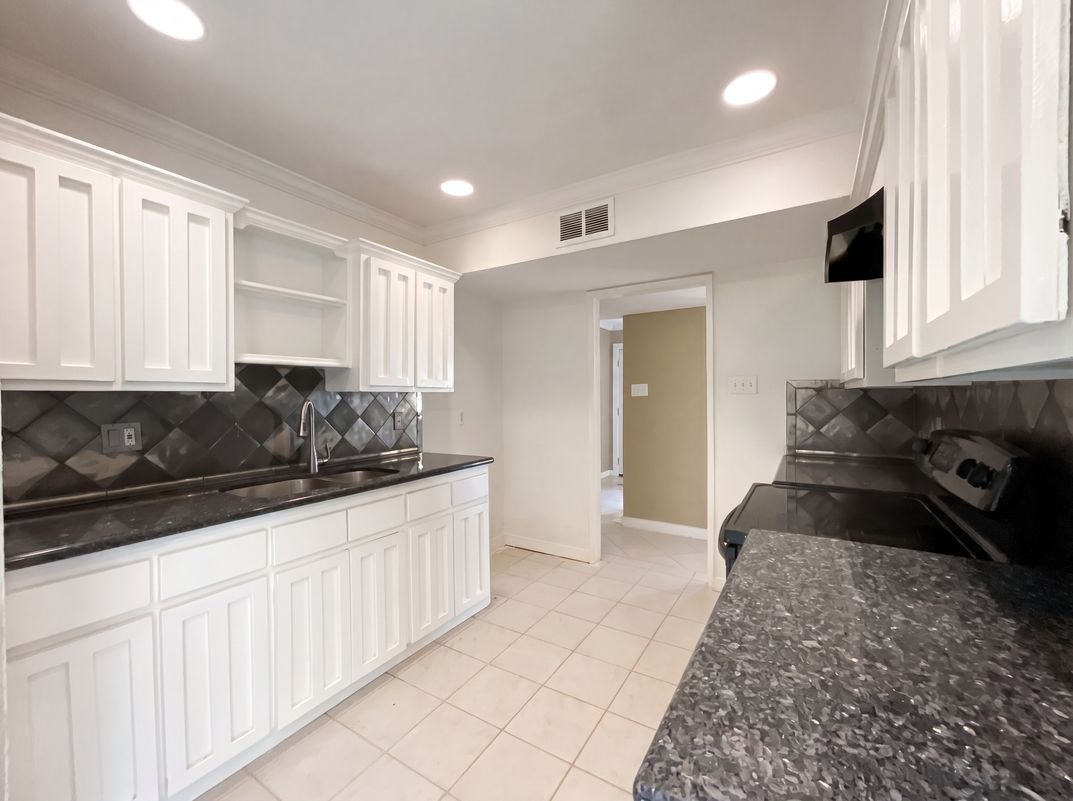 Property photo 2 of 22831 Millgate Dr