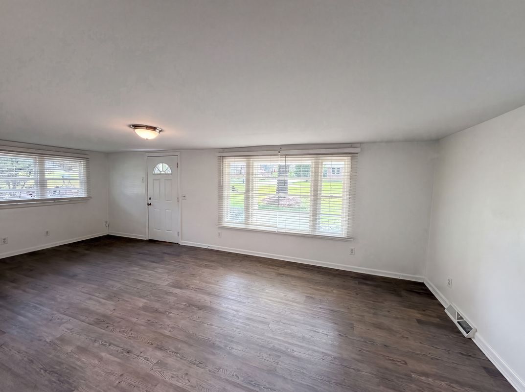 Photo 4 of 23 of 1502 Pine St, West Columbia, SC
