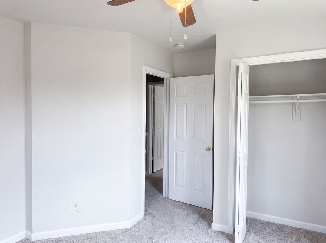 Photo 10 of 25 of 625 E Princess Anne Rd, Norfolk, VA