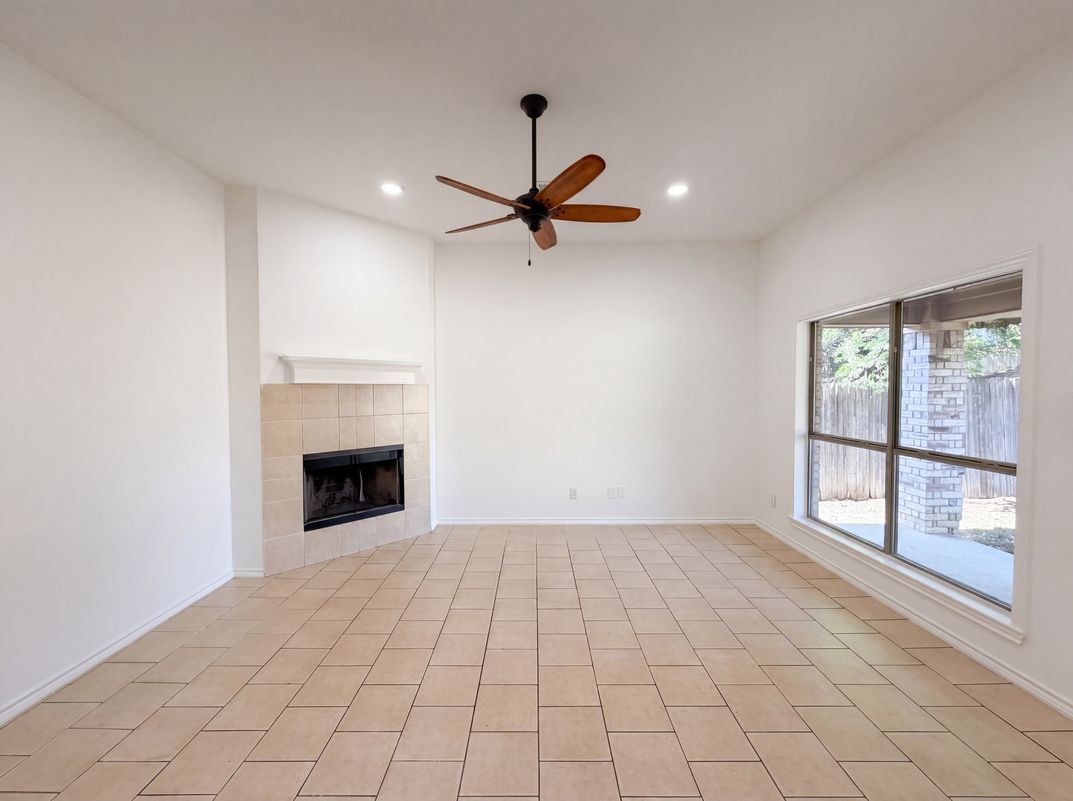 Property photo 3 of 4617 Deal Dr