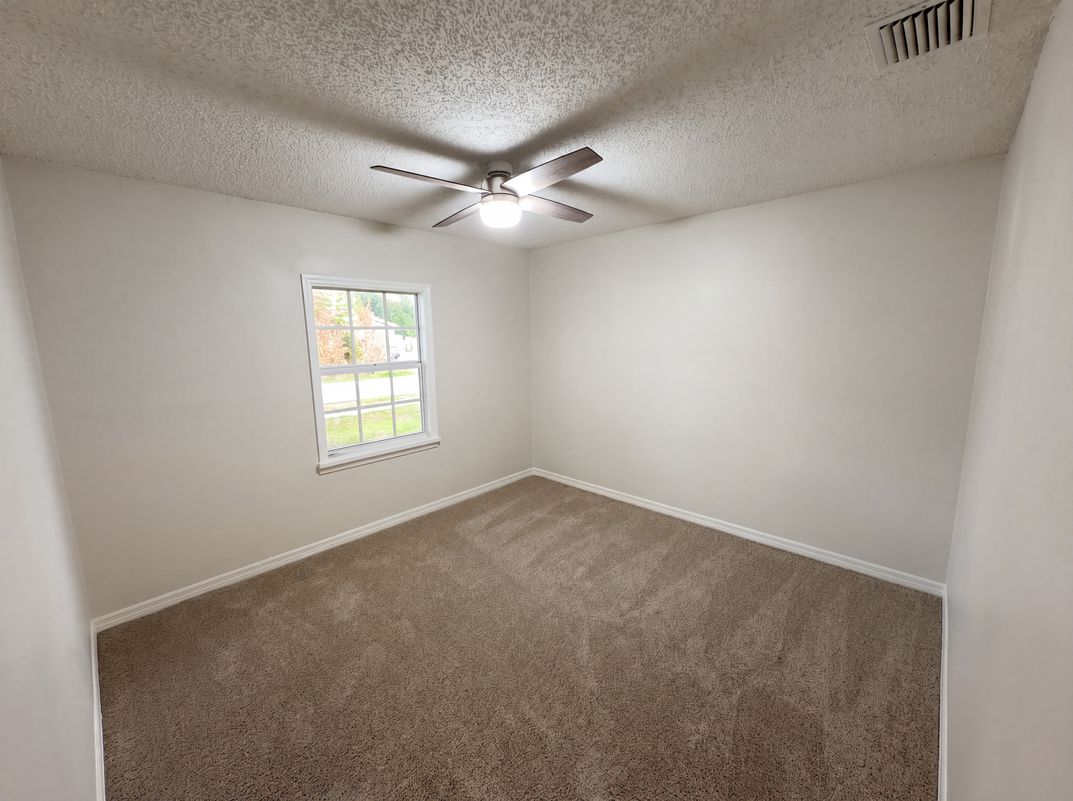 Photo 19 of 24 of 967 Lamplighter Dr NW, Palm Bay, FL