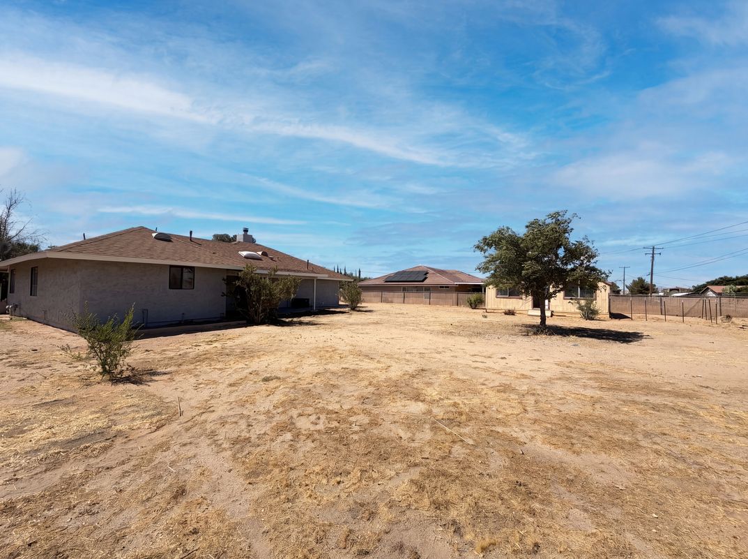 Photo 22 of 25 of 13191 El Rio Rd, Victorville, CA