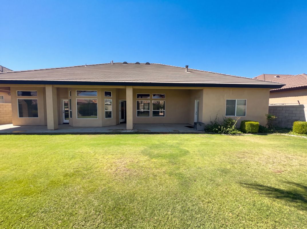 Photo 5 of 35 of 11904 Kenseth St, Bakersfield, CA