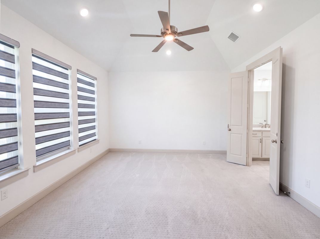 Photo 4 of 28 of 9694 Brackenfield Ln, Frisco, TX