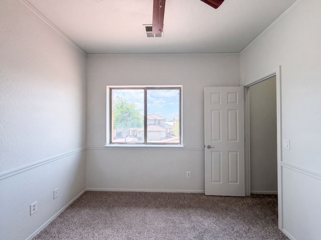 Photo 12 of 31 of 5641 S 10th Dr, Phoenix, AZ