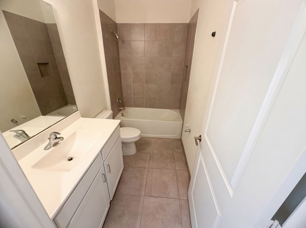 Photo 7 of 42 of 12473 NW Lynch Ln, Port Saint Lucie, FL
