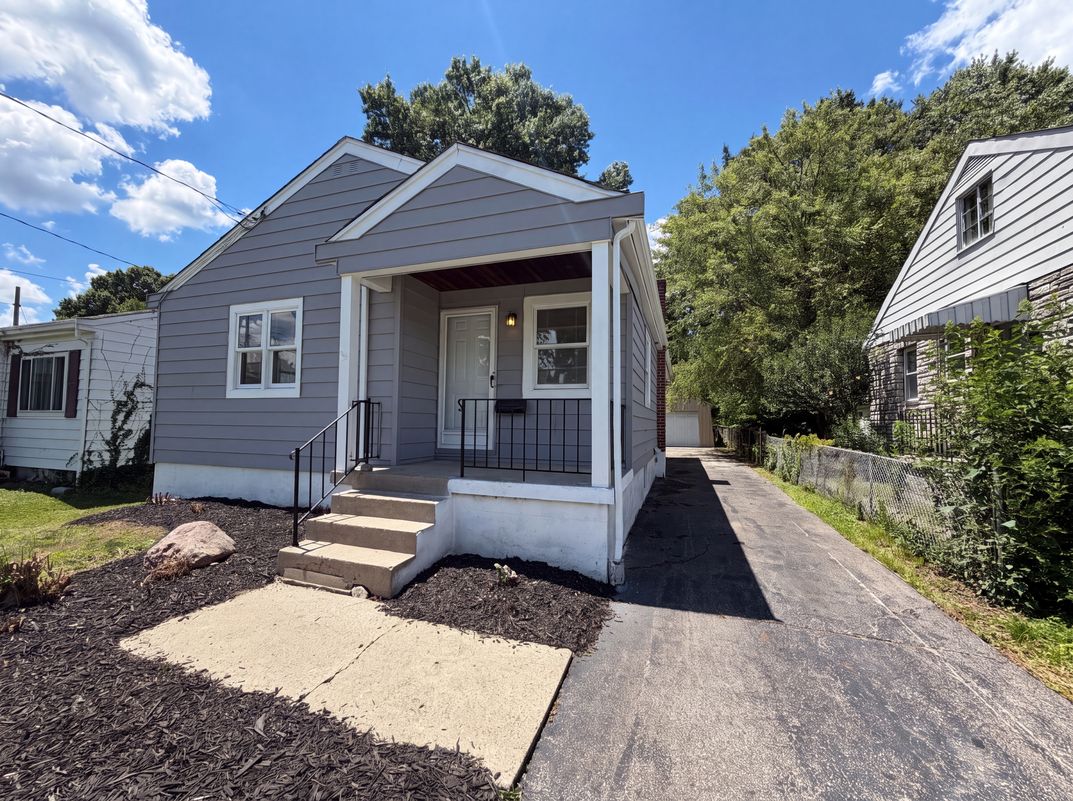 Photo 15 of 18 of 7425 Martin St, Cincinnati, OH