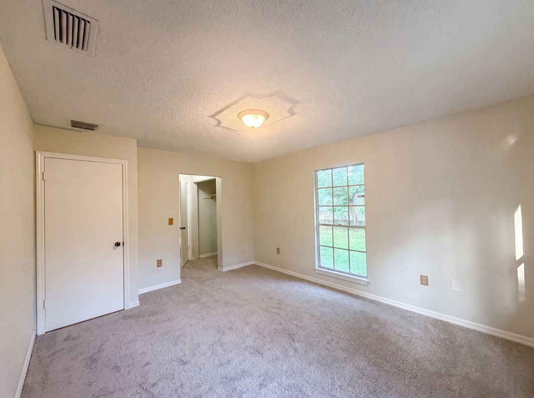 Photo 15 of 22 of 5750 NW 55th Ave, Ocala, FL