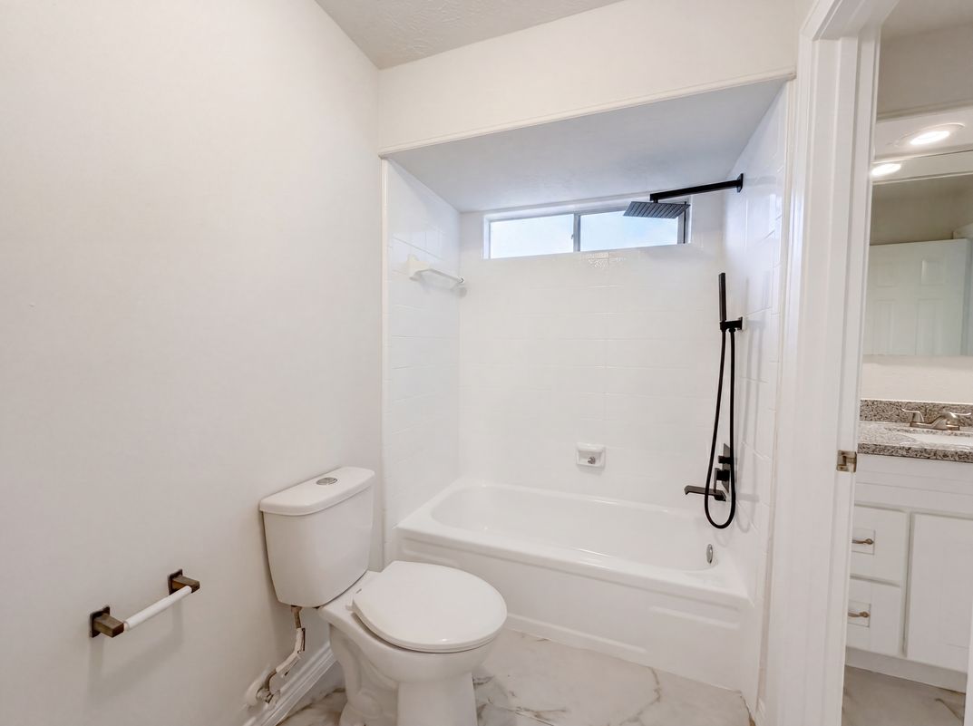Photo 21 of 27 of 6902 Fawncliff Dr, Houston, TX