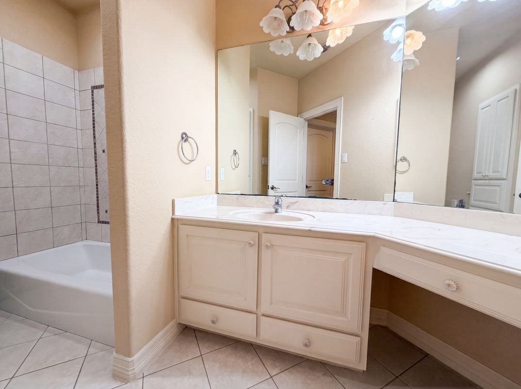 Photo 19 of 26 of 20646 Wahl Ln, San Antonio, TX