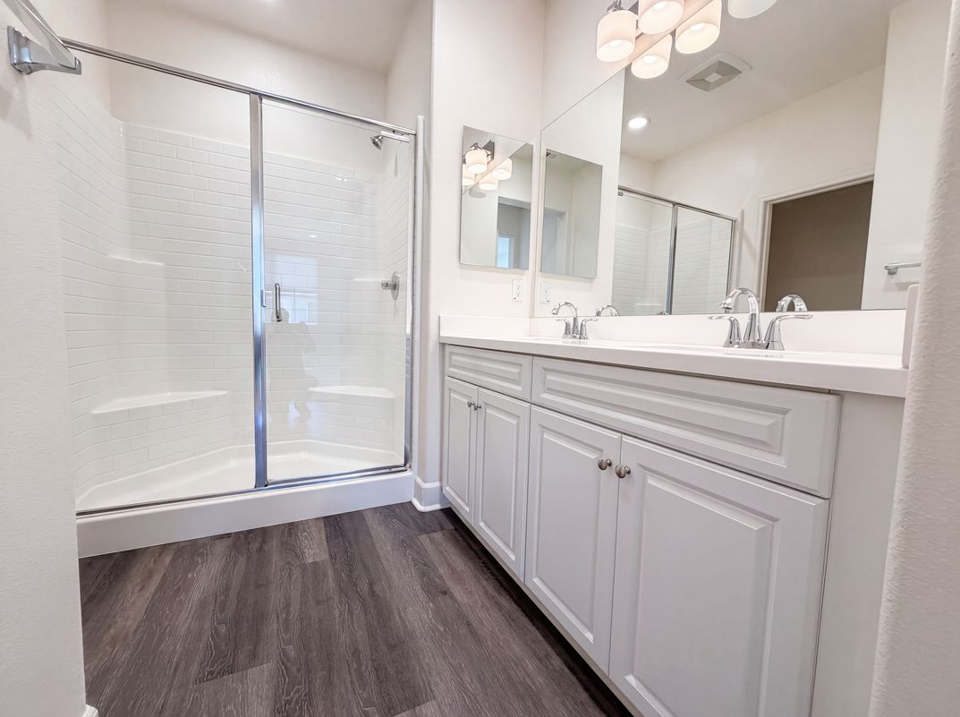 Photo 15 of 28 of 3120 E Yountville Dr, Ontario, CA