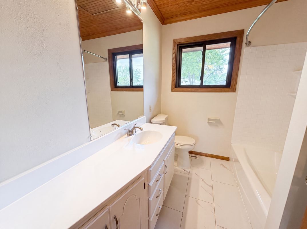 Photo 16 of 23 of 11353 N Heights Dr NW, Coon Rapids, MN