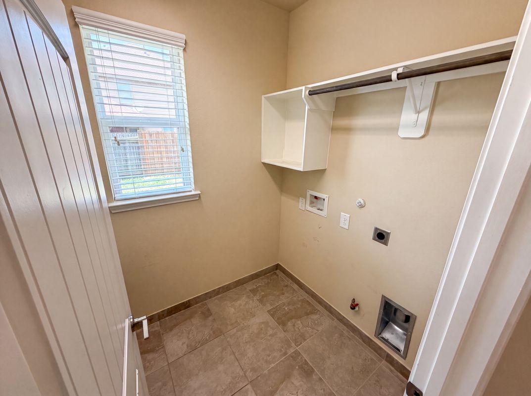 Photo 11 of 15 of 4807 Connor Dr, Baytown, TX
