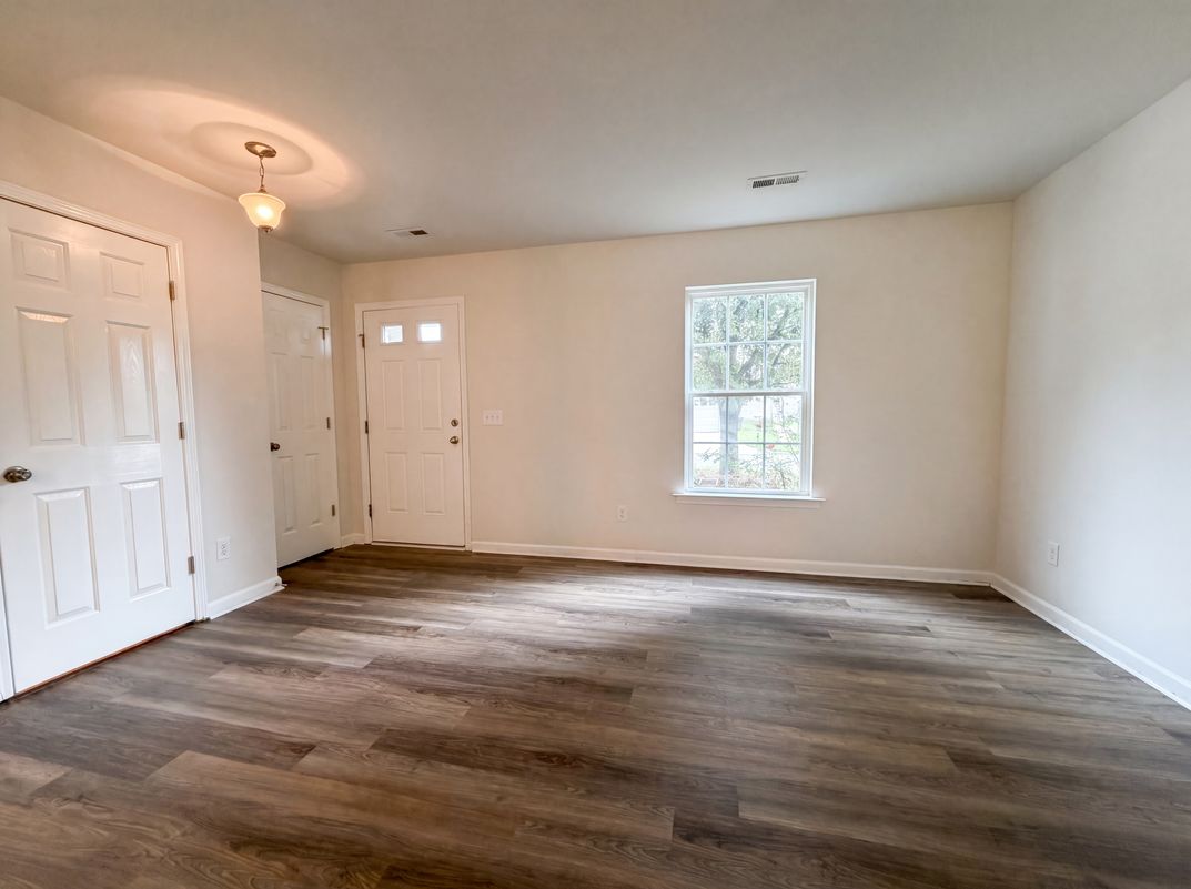 Photo 22 of 26 of 5503 Hardie Farm Dr, Greensboro, NC