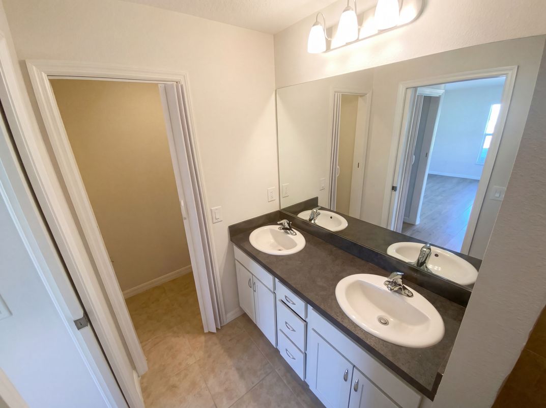 Photo 10 of 26 of 11275 Linden Dr, Spring Hill, FL