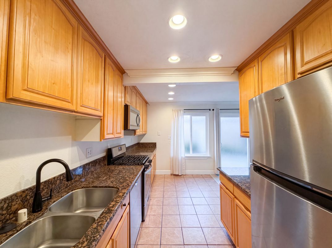 Photo 8 of 40 of 208 Touchstone Pl, West Sacramento, CA