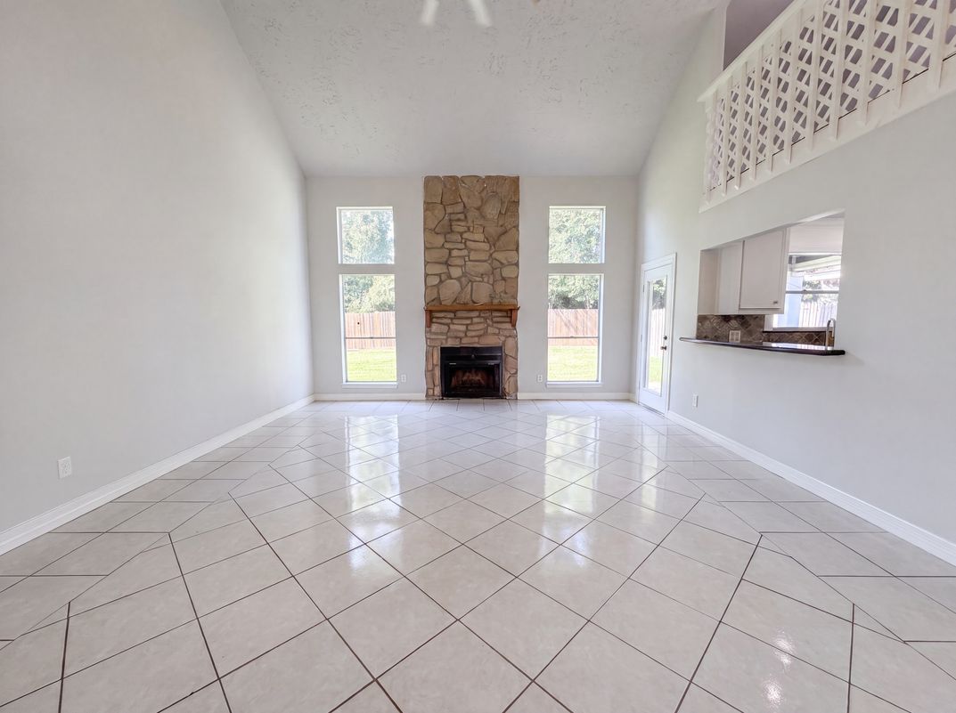 Photo 3 of 21 of 3542 Nutwood Ln, Spring, TX