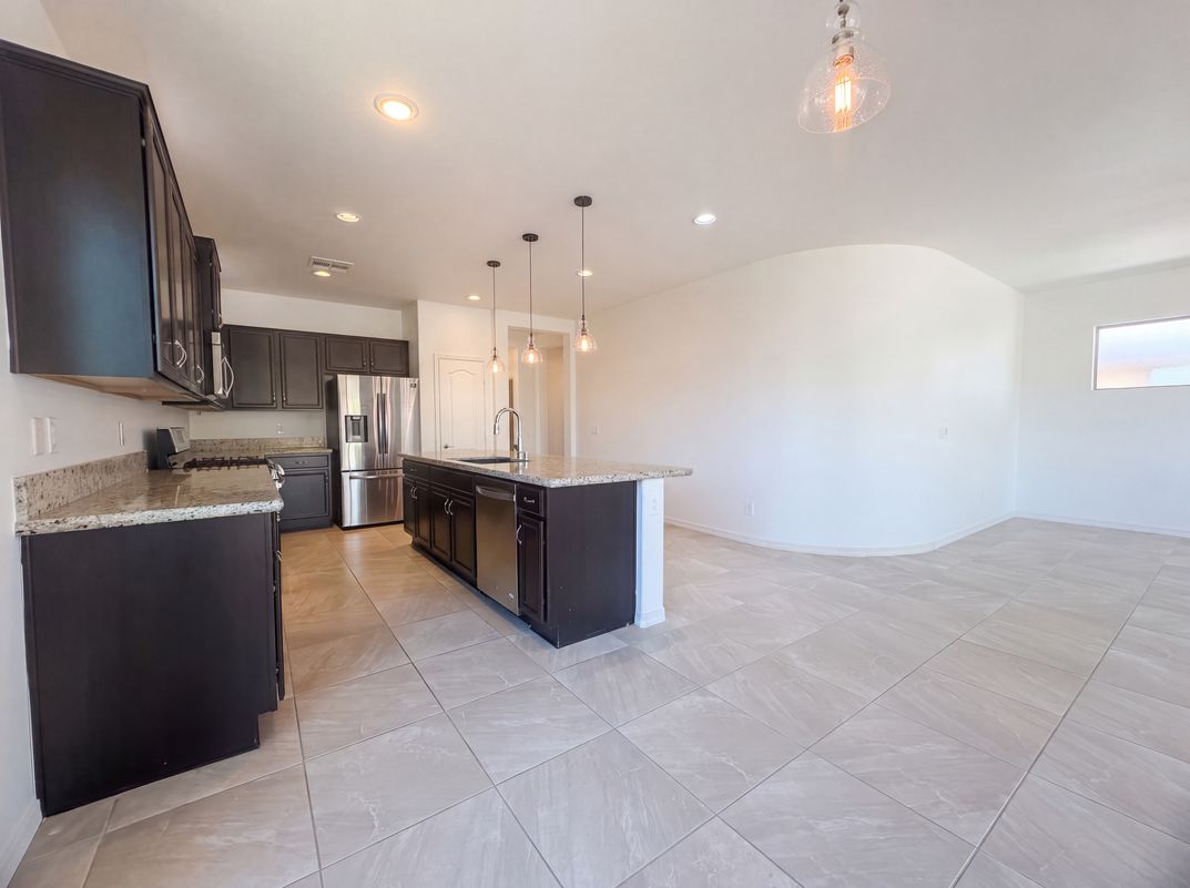 Photo 7 of 17 of 28321 N Cactus Flower Cir, San Tan Valley, AZ
