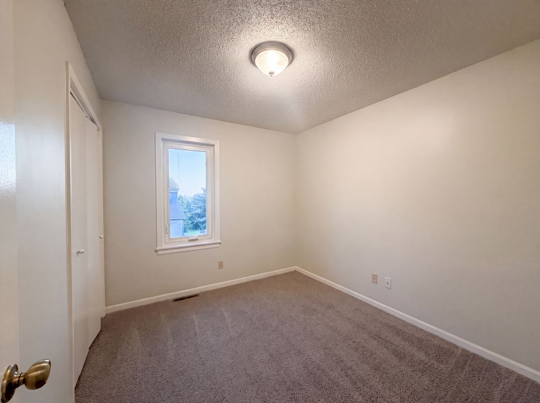 Photo 12 of 21 of 7511 Orient Ave, Kansas City, KS