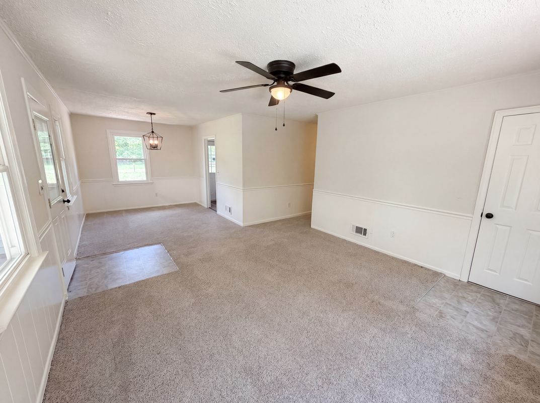 Photo 8 of 16 of 314 Langston Dr, Greenville, SC