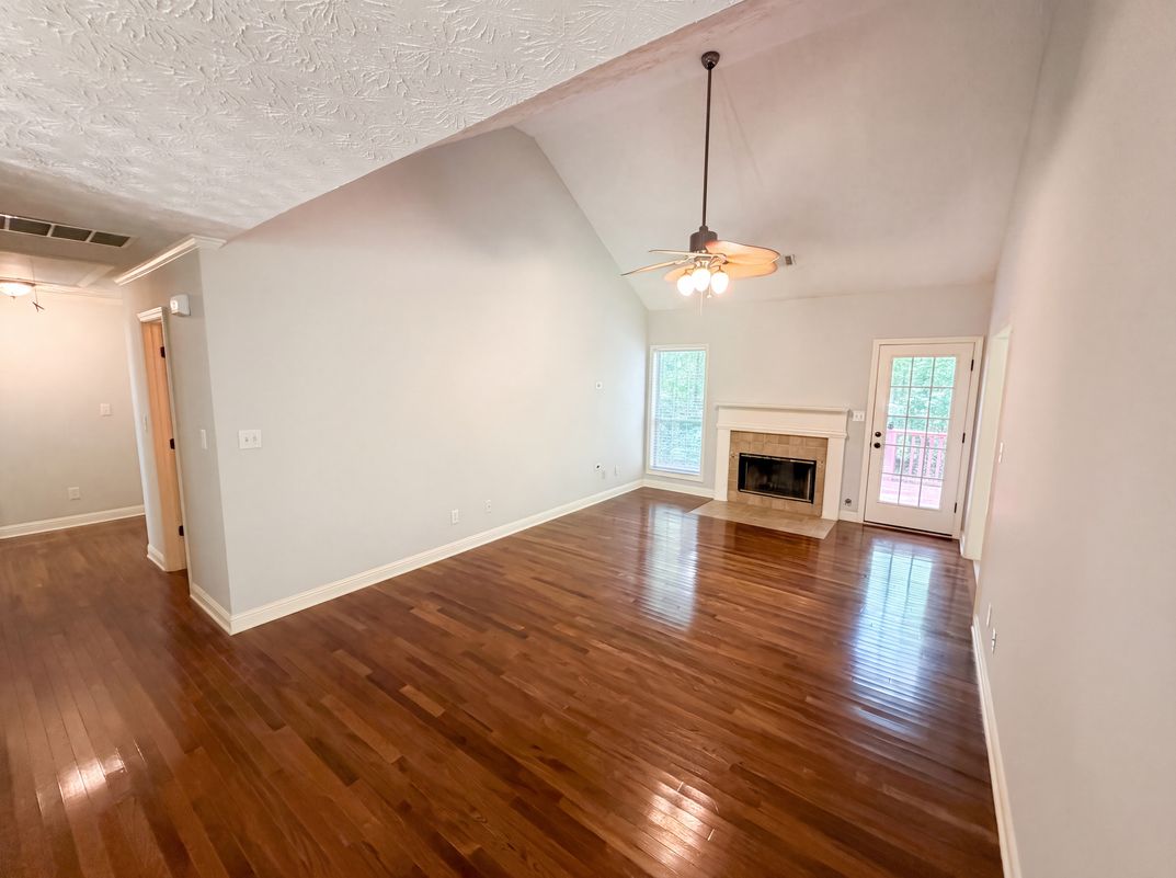 Property photo 3 of 245 Mary Lynn Ln