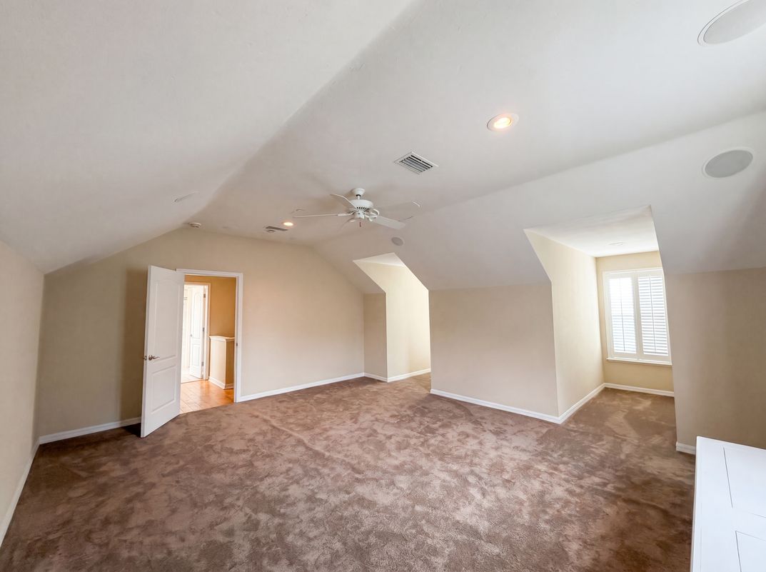 Photo 13 of 33 of 13478 NW 9th Rd, Newberry, FL