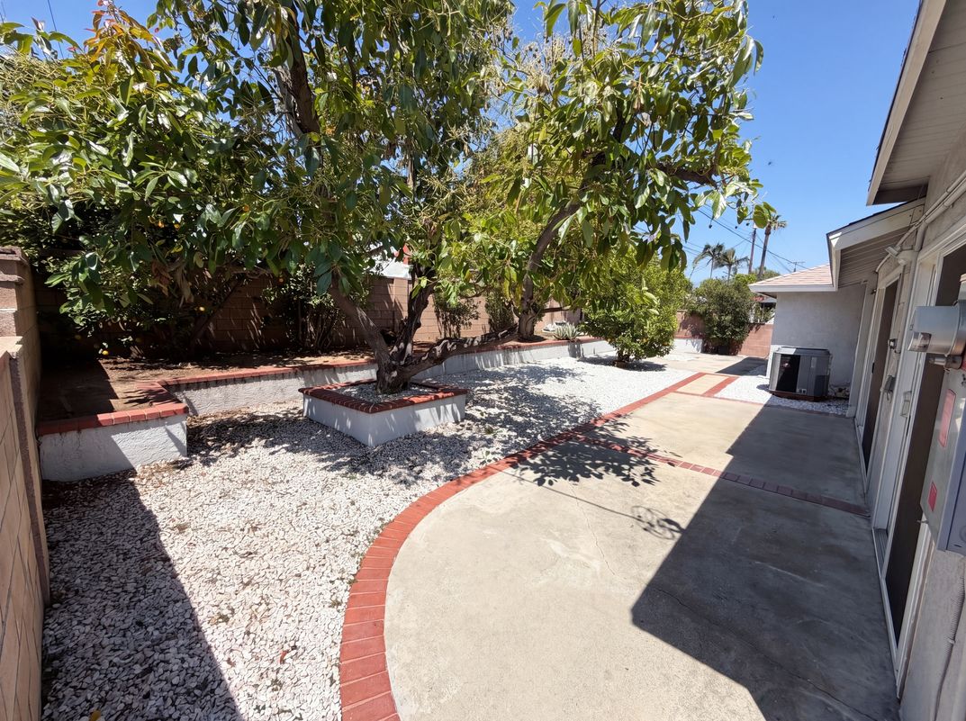 Photo 32 of 33 of 1007 E Citrus Edge St, Azusa, CA
