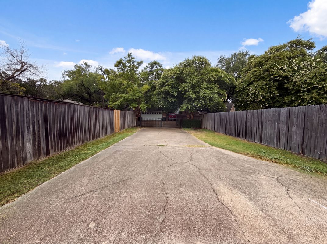 Photo 23 of 26 of 2717 Wickersham Dr, Temple, TX
