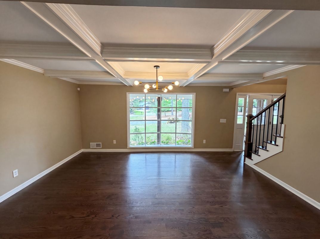 Photo 9 of 38 of 1772 Huntingford Dr, Marietta, GA