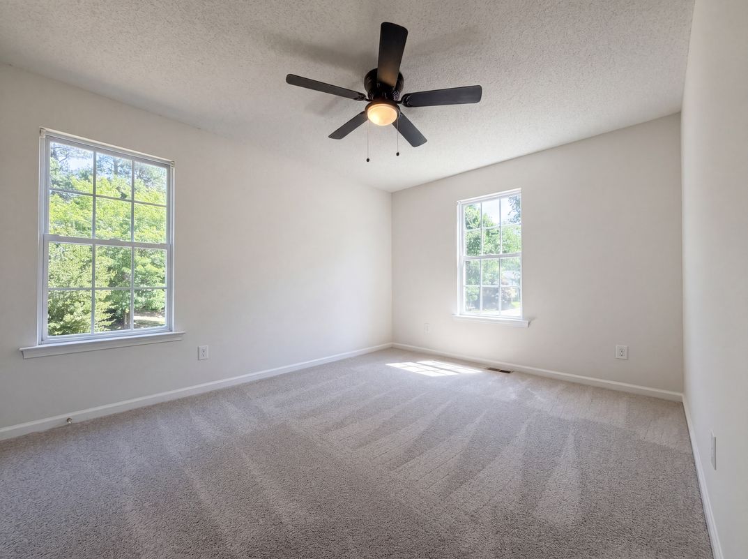Photo 9 of 20 of 301 Hocutt Dr, Clayton, NC