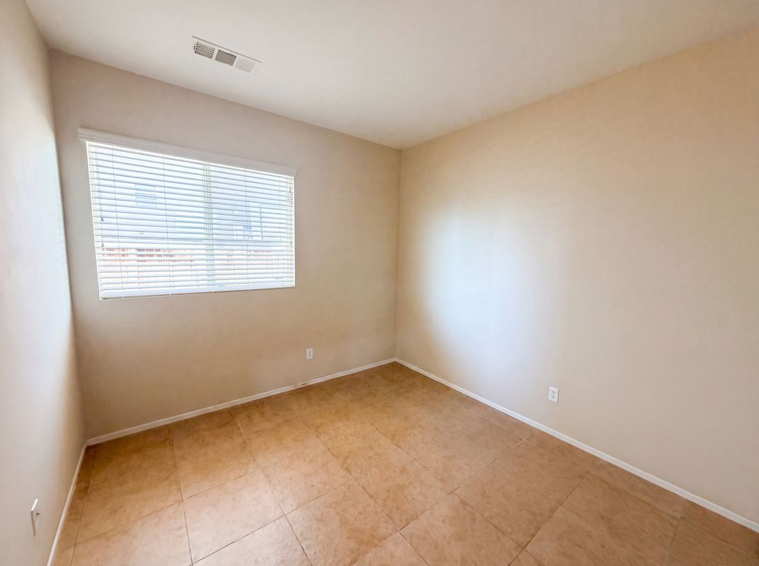 Photo 15 of 33 of 12783 Brandon St, Victorville, CA