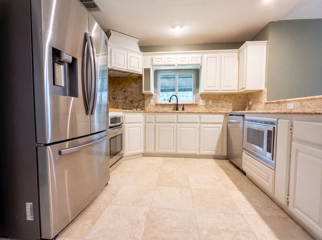 Photo 6 of 18 of 1416 Willow Wood Dr, Carrollton, TX