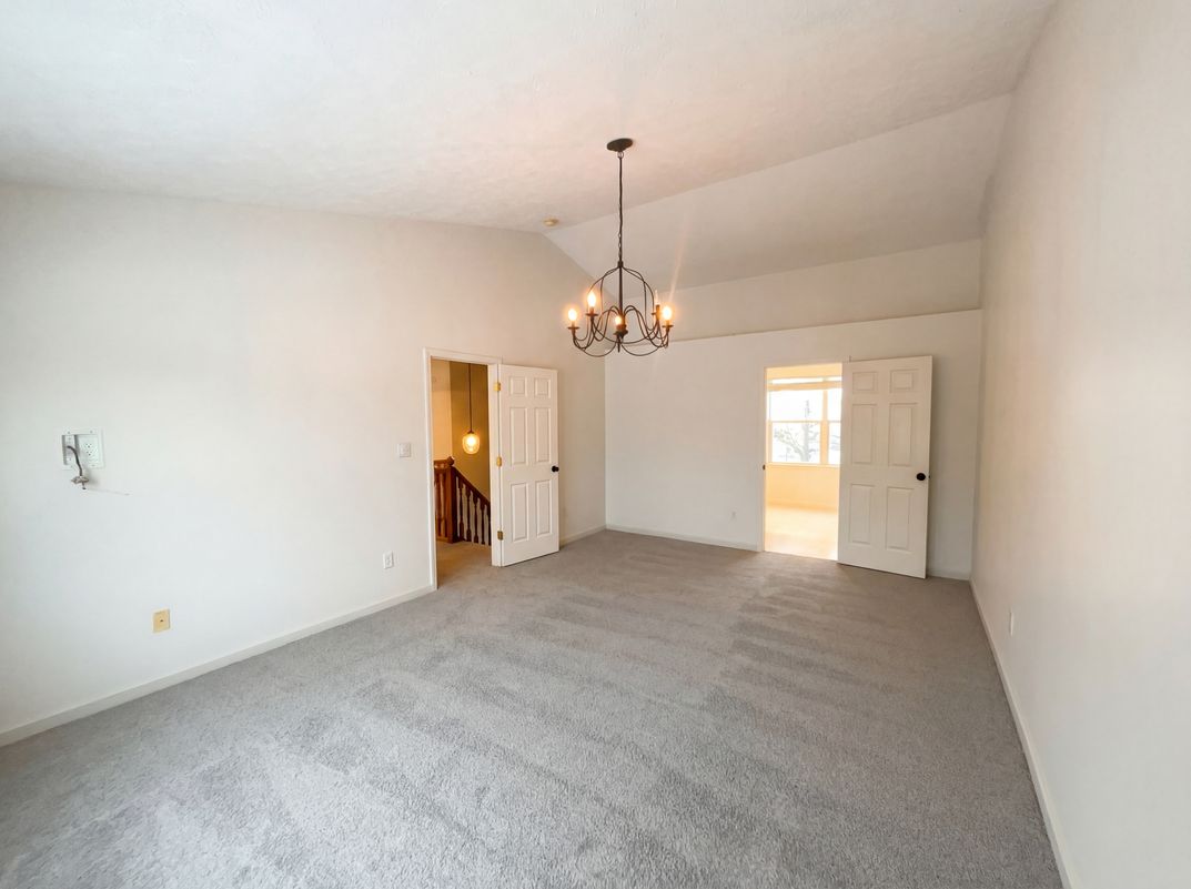 Photo 4 of 21 of 5259 Baysdon Cir, Indianapolis, IN