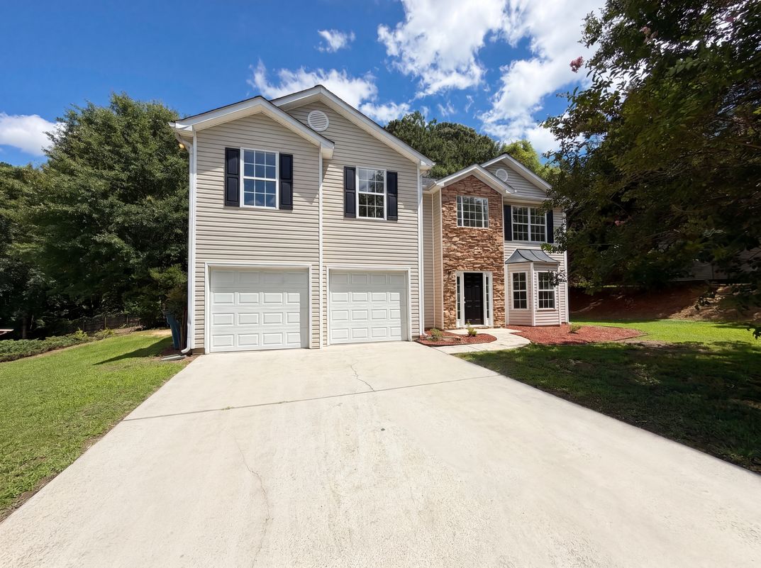 Photo 20 of 25 of 3582 Coveside Ct, Loganville, GA