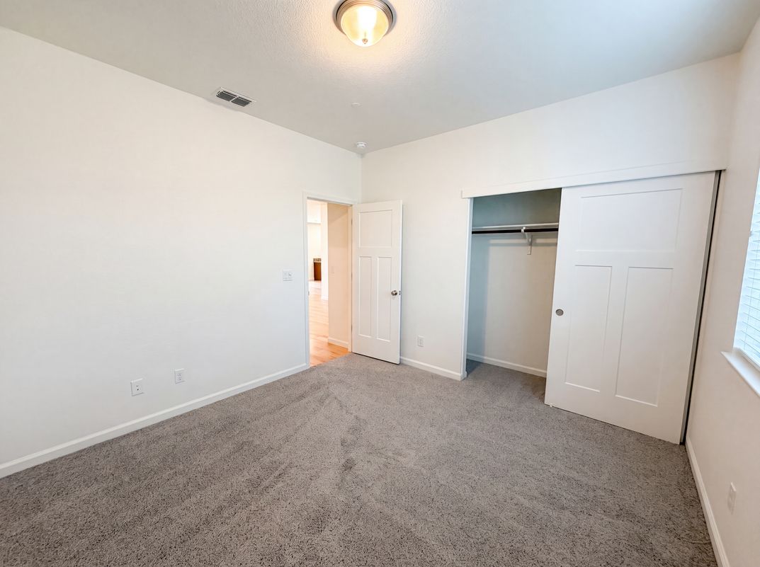 Photo 17 of 39 of 5022 Birch Valley Way, Rancho Cordova, CA