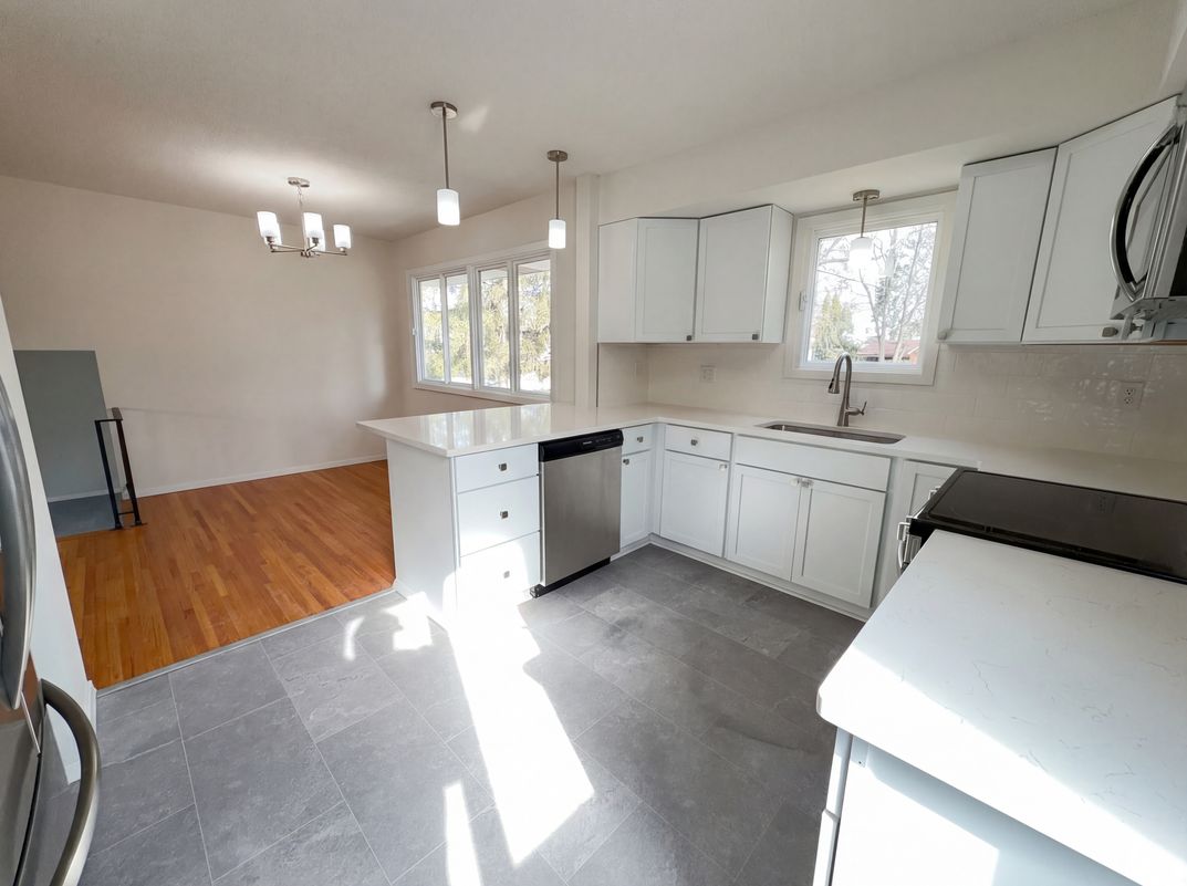 Photo 11 of 25 of 3480 Milton St N, Shoreview, MN