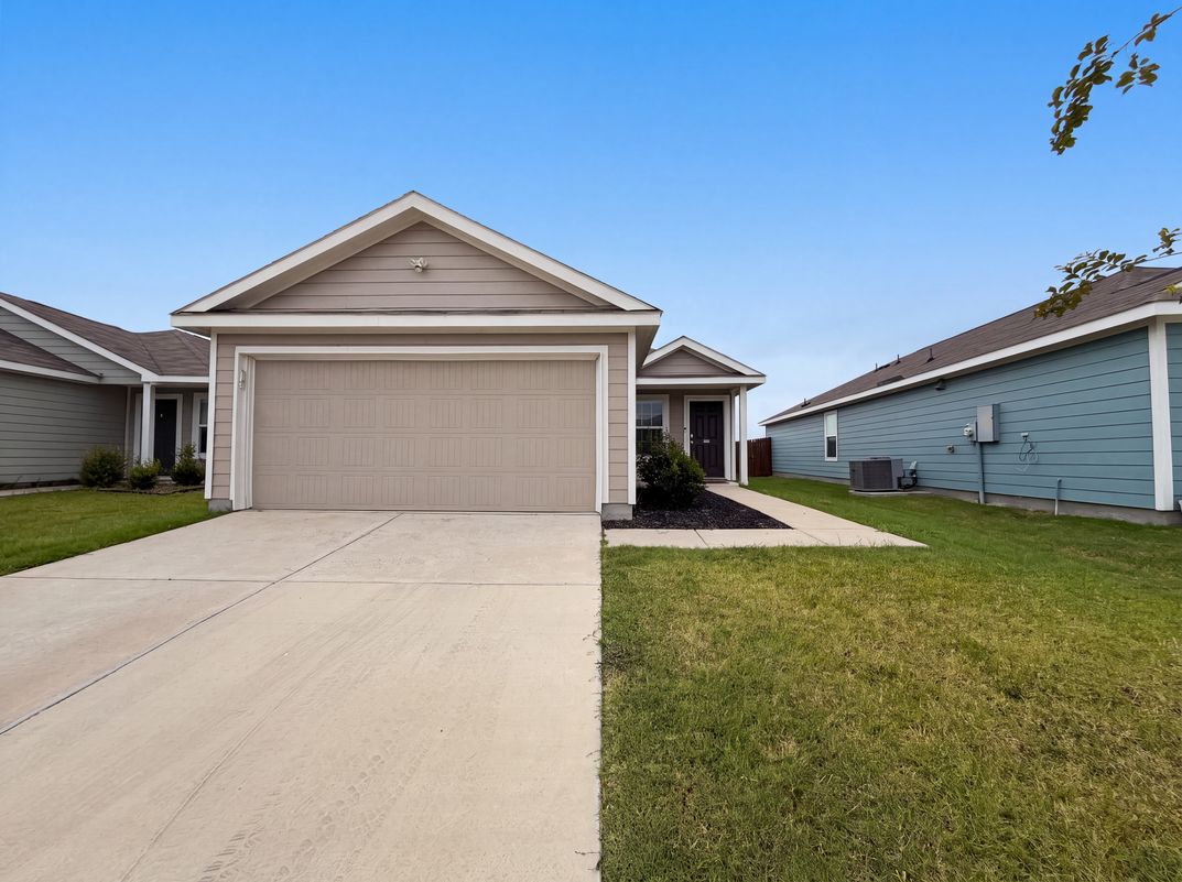 Photo 16 of 20 of 5832 Timber Point Dr, Princeton, TX