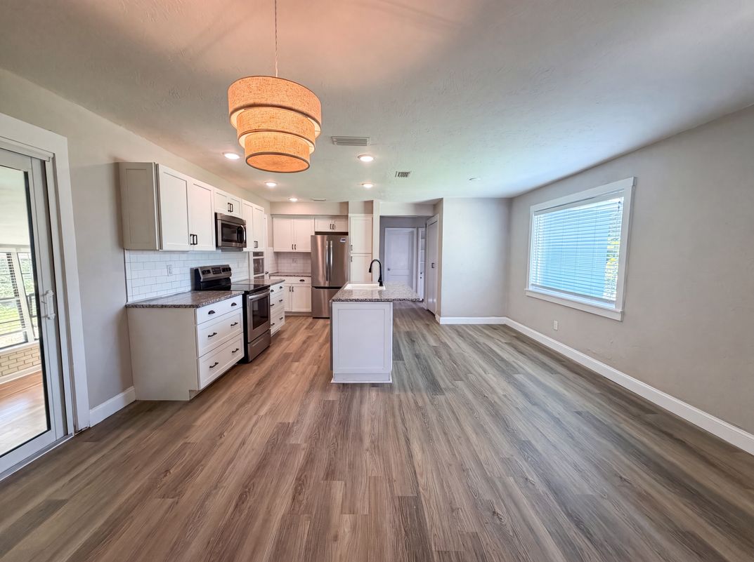 Photo 7 of 15 of 1521 W River Shore Way, Tampa, FL