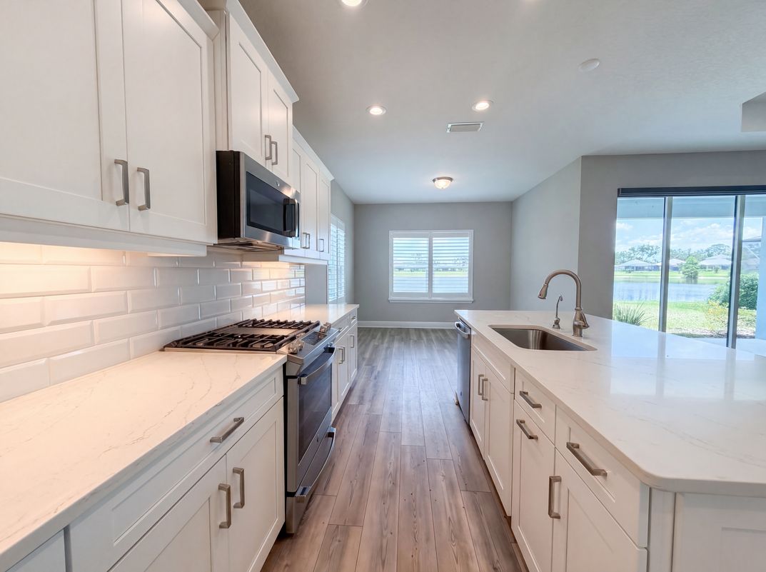 Photo 7 of 34 of 10710 Falling Leaf Ct, Parrish, FL