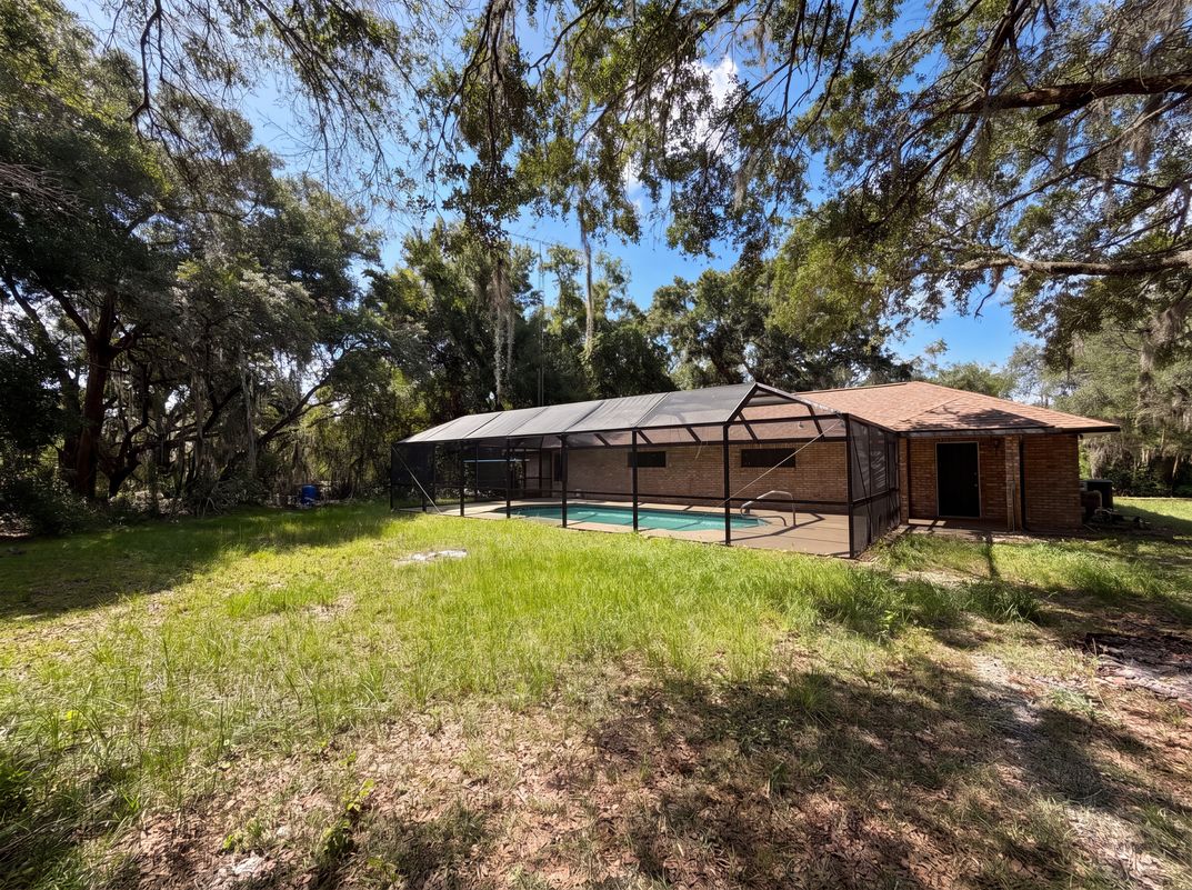 Photo 5 of 22 of 3739 Lake Griffin Rd, Lady Lake, FL