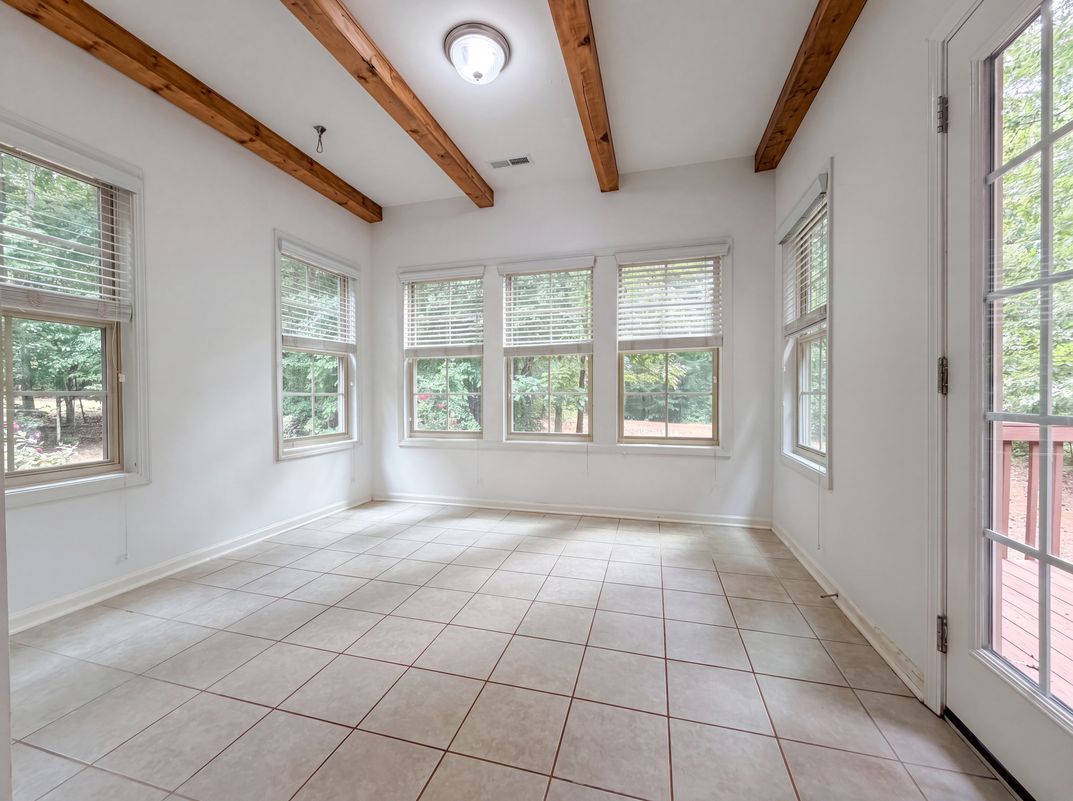 Photo 8 of 26 of 6621 Blalock Forest Dr, Willow Spring, NC