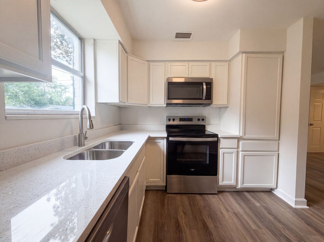 Property photo 2 of 7361 Proxima Rd