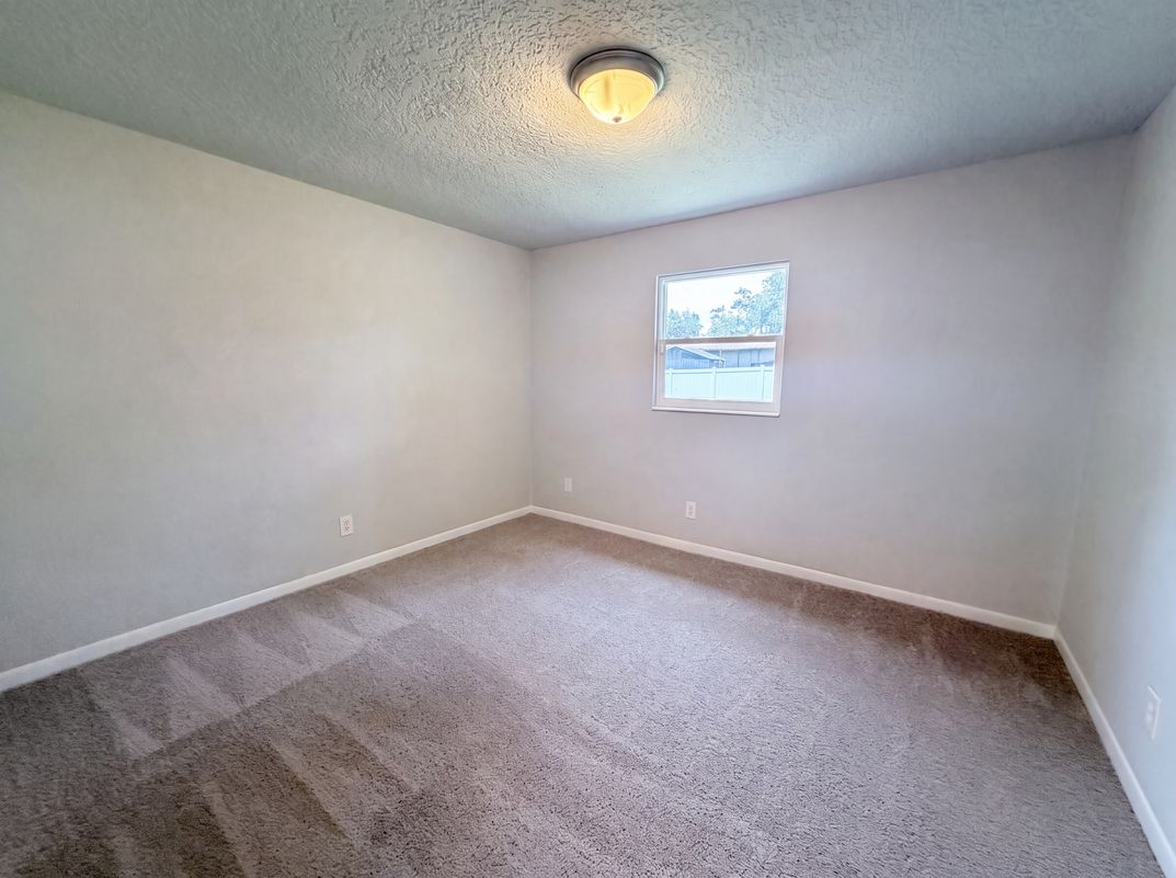 Photo 14 of 21 of 411 Capricorn Ln, Orange Park, FL