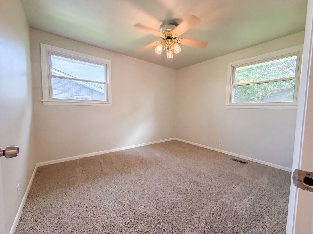 Photo 4 of 17 of 213 Bonnaridge Dr, Hermitage, TN