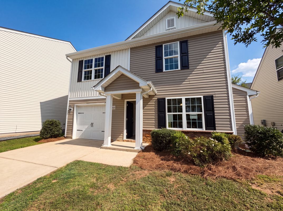 Photo 18 of 21 of 8222 Gabon Ct, Charlotte, NC