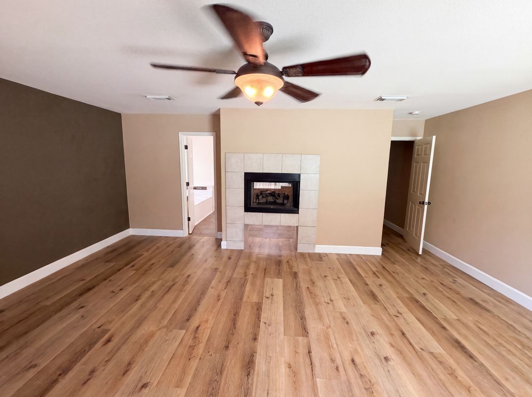 Photo 10 of 27 of 106 Forestview Rd, Hickory Creek, TX