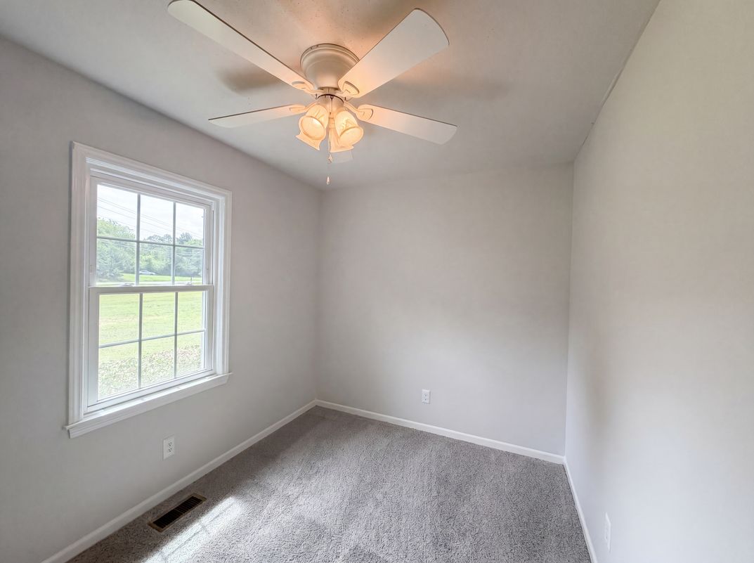Photo 7 of 17 of 1804 Gade Bryant Rd, Moncure, NC