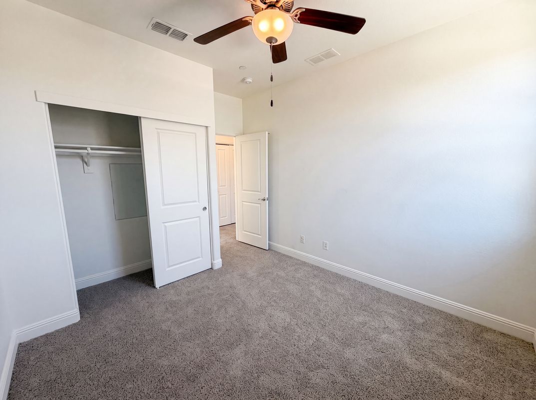 Photo 14 of 30 of 10801 Portico Cir, Rancho Cordova, CA