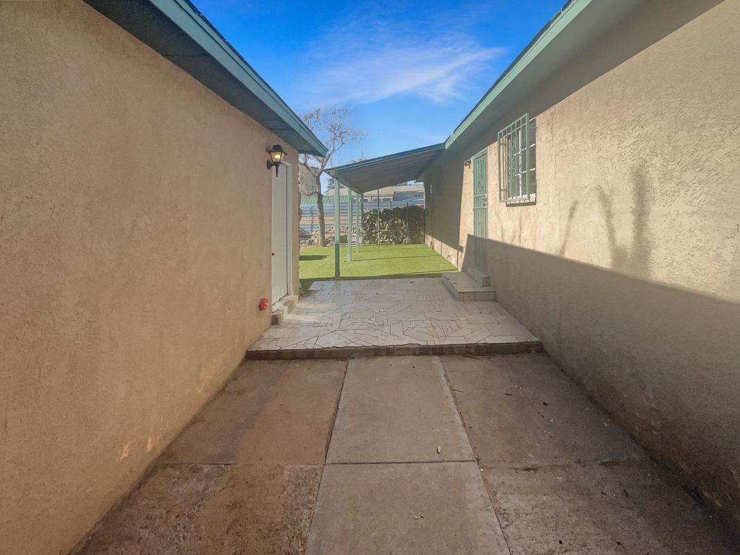 Photo 15 of 17 of 1333 Lucretia St SW, Albuquerque, NM